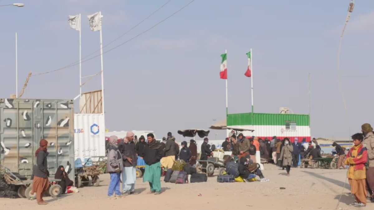 وروستیو بدلونونو د ایران، افغانستان او پاکستان ترمنځ سرحدي تګ راتګ زیات کړی