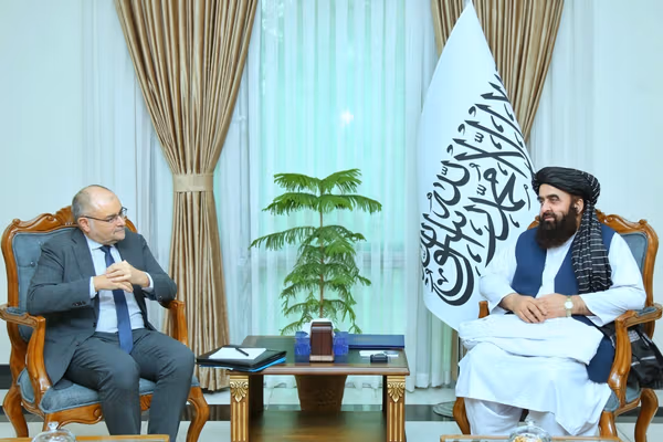 نماینده ویژه اتحادیه اروپا با وزیر خارجه طالبان دیدار کرد