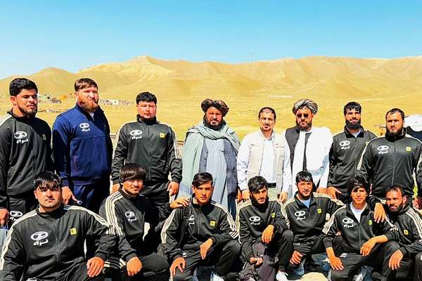 کاروان ١٨ نفری کشتی رستمی افغانستان راهی مسابقات بینالمللی ترکمنستان شد
