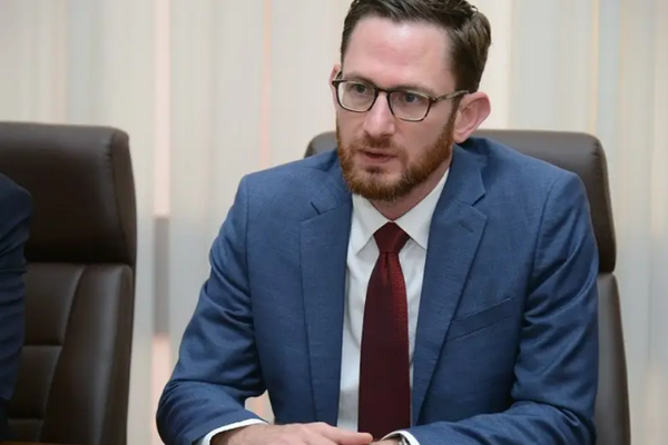 US Special Envoy For Afghanistan Calls For Full Investigation of Attacks On Hazaras