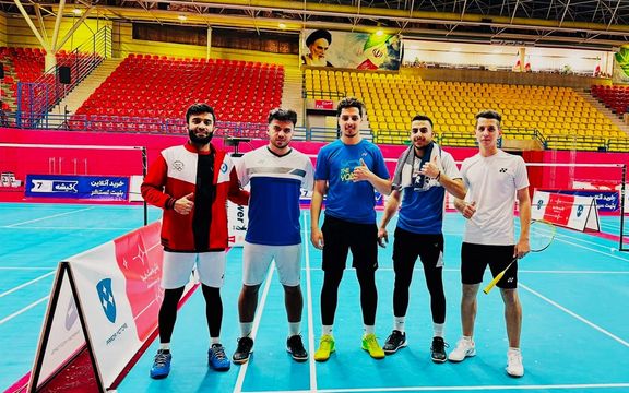 حضور تیم ملی بدمینتون افغانستان در بخشهای زنان و مردان در مسابقات جام فجر ایران