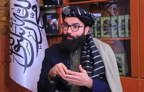 انس حقاني د پاکستان بریدونو ته په اشارې؛ له دغو ناخوالو او تېري څخه به سرلوړي راووځو