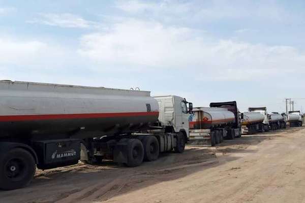 دردسر سوخت بیکیفیت ایرانی؛ طالبان واردات سوخت از بندر ابونصر فراهی را متوقف کرد