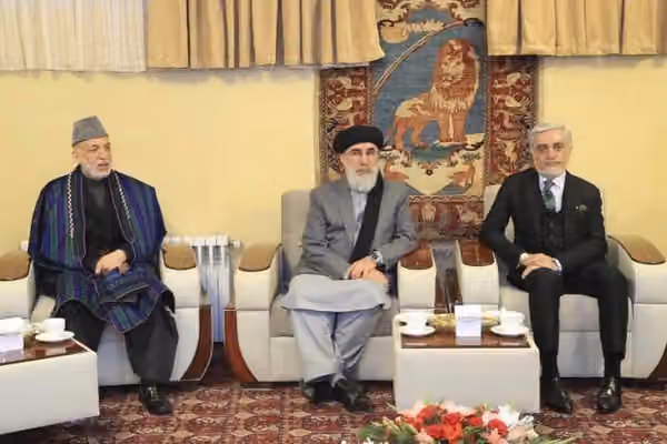هیچ حزب، جناح یا شخصیت سیاسی افغان پیروزی طالبان را تبریک نگفت