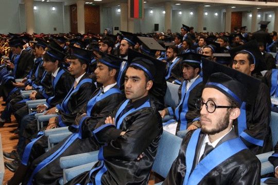 طالبان میگوید پوشش سیاه در جشن فارغ التحصیلی ممنوع است