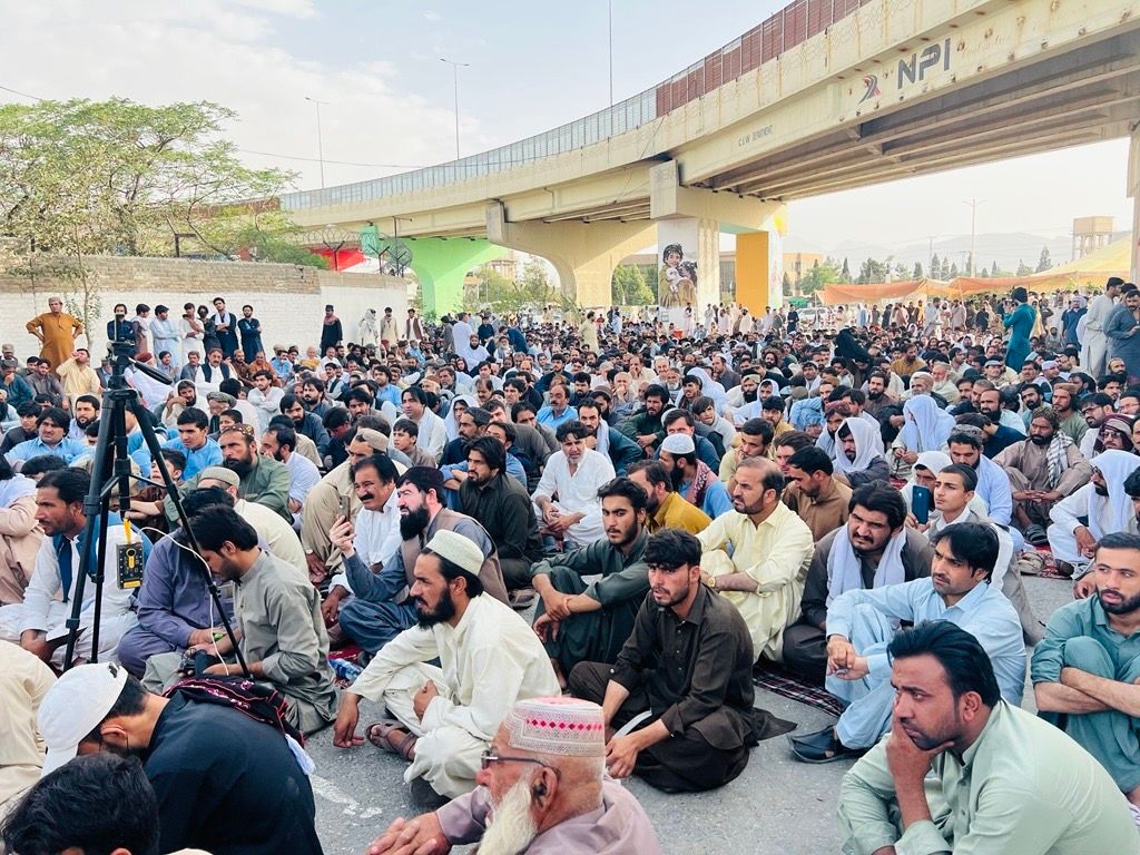 په خیبر پښتونخوا کې د والي واکمني؛ لاریونونه کوټې او د بلوچستان نورو ښارونو ته هم وغځېدل