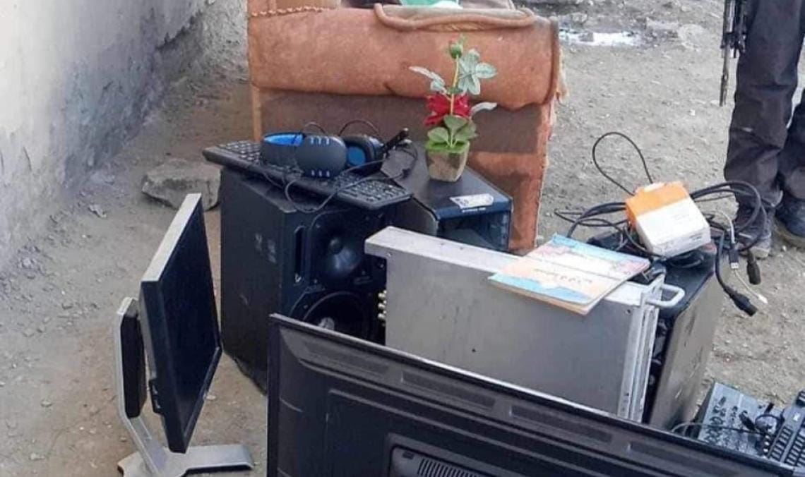 مرکز خبرنگاران افغانستان: طالبان فعالیت یک رادیوی محلی را در خوست متوقف کرد