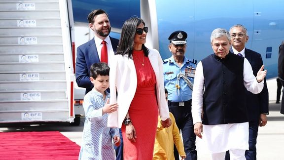 معاون رئیسجمهور امریکا به همراه همسرش به هند رفت