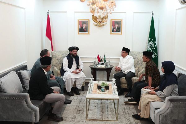 طالبانو د اندونیزیا د نهضتالعلماء له مشر سره د دیني او کلتوري همکاریو پر پراختیا خبرې کړې