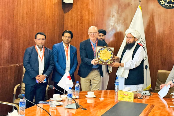 طالبانو د ناروې سره صلیب څخه غوښتي چې له افغان اړمنو سره خپلې مرستې ډېرې کړي