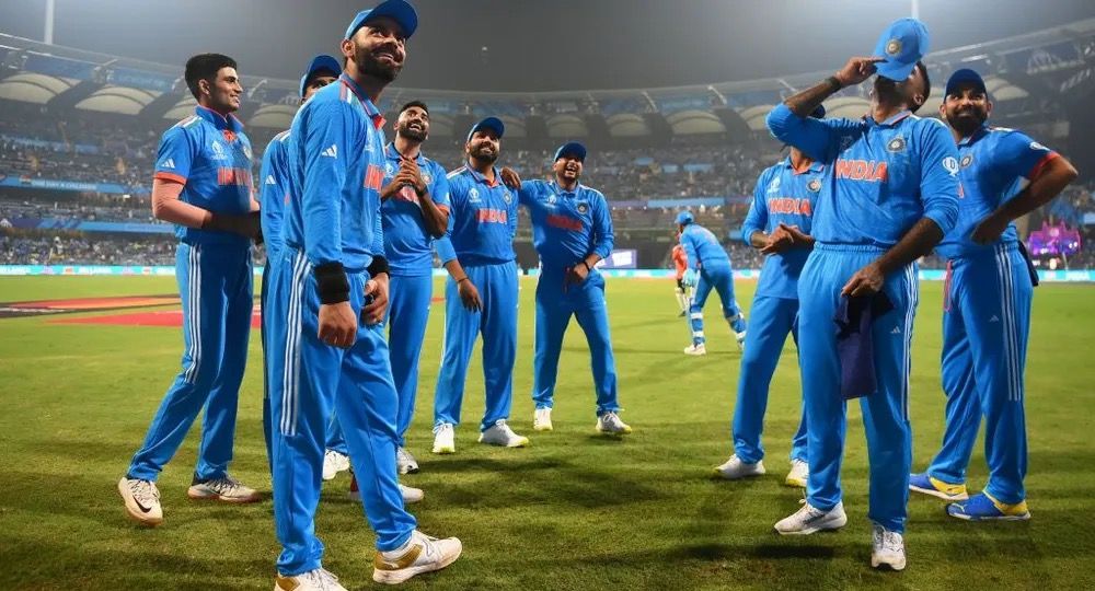 هند سریلانکا ته د ۳۰۲ منډو په توپیر ماته ورکړه او نیمه پای لوبې ته یې لار پېدا کړه