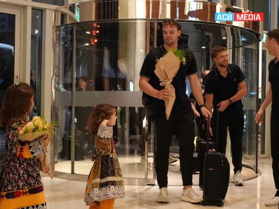 د سوېلي افریقا لوبډله له افغان لوبډلې سره د یو ورځنیو لوبو په موخه عربي اماراتو ته ورسېده