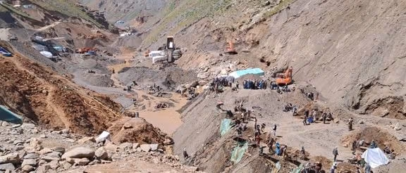 طالبان گزارش افغانستان اینترنشنال درباره توقف فعالیت شرکتهای طلاشویی در تخار را تایید کرد