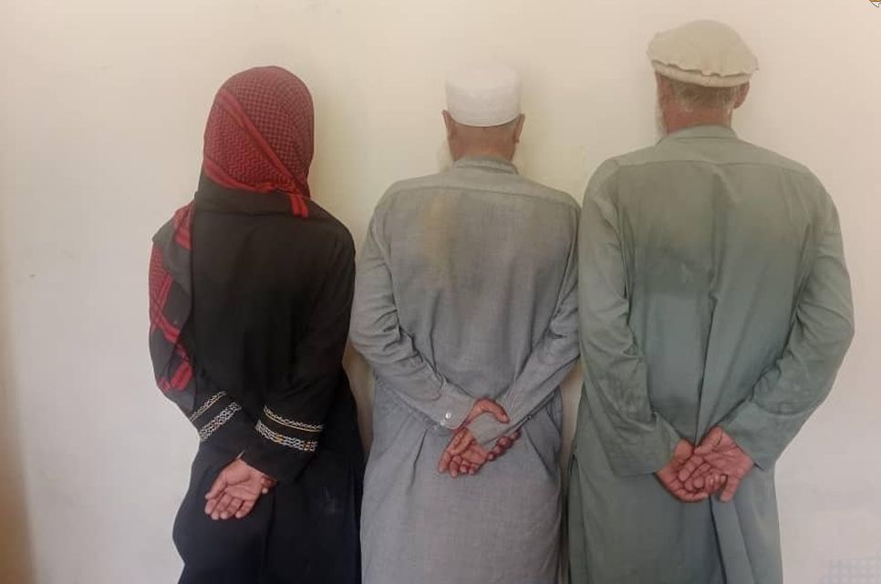 طالبانو په نورستان کې د یوې ۱۷کلنې نجلۍ د وژنې په تور درې کسان نیولي دي