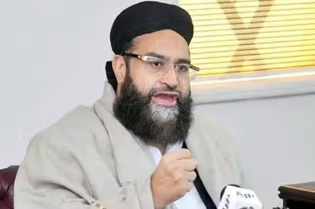 د پاکستان د علماوو شورا مشر: د سعودي عربستان امنیت زموږ سره کرښه ده