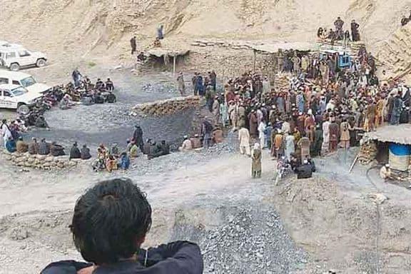 بلوچستان کې پر کان اېستونکو بريد پسې ۴۰ زره کارګر کورونو ته تللي او د سکرو کار ځنډېدلی