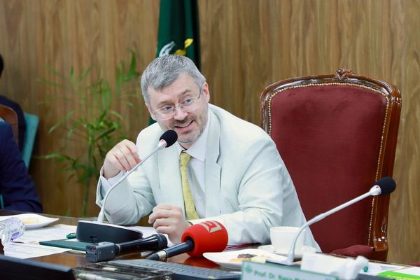 روسیې یوځل بیا د طالبانو او پاکستان ترمنځ منځګړتوب ته تیاری وښود