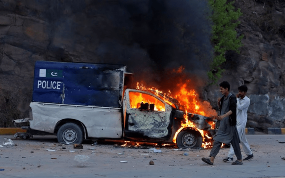 ۱۹۸ نفر از هواداران حزب تحریک انصاف به اتهام حمله به پولیس در اسلامآباد دستگیر شدند