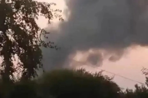 ناپېژاندو کسانو د خیبر پښتونخوا په بنو کې یو ښوونځی په بمونو الوځولی دی