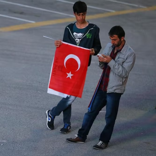 منظمة سويسرية: الشبان الأفغان في تركيا يعانون من وضع قانوني غير واضح