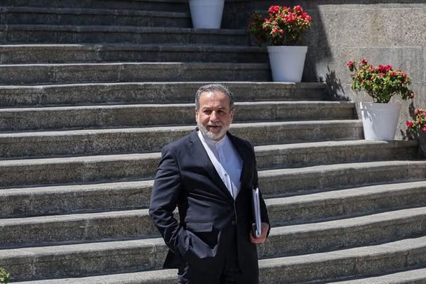 عباس عراقچي: هېڅوک پر ایران د برید جرئت نه لري