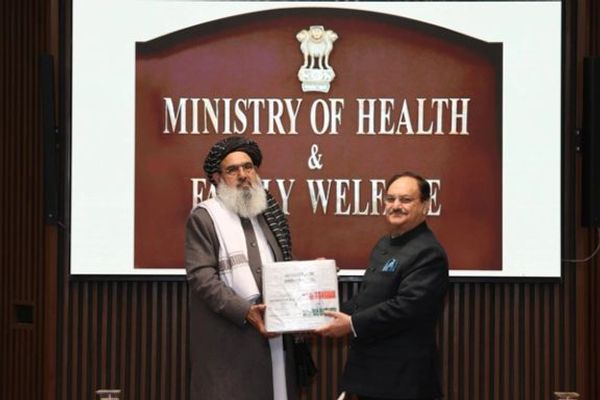 د طالبانو او هند د روغتیا وزیرانو د «افغانستان لپاره د درملو برابرولو» په اړه خبرې وکړې