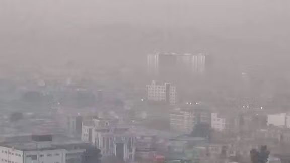 طالبان وايي په تېرو درېیو میاشتو کې پنځه میلیونه کسان په تنفسي ناروغیو اخته شوي دي