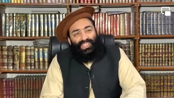 مفتي منیر شاکر: انوارالحق کاکړ د افغان کډوالو د اېستلو لپاره «کرایه» شوی