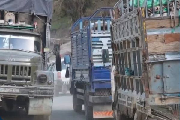 د قحطۍ په اړه د افغانستان انټرنشنل له راپور وروسته؛برګمټال او کامدېش ته خوراکي توکي ورسېدل