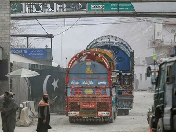 طالبان از پاکستان خواست تا صدها کانتینر تجاری بازرگانان افغان را از بندر کراچی آزاد کند