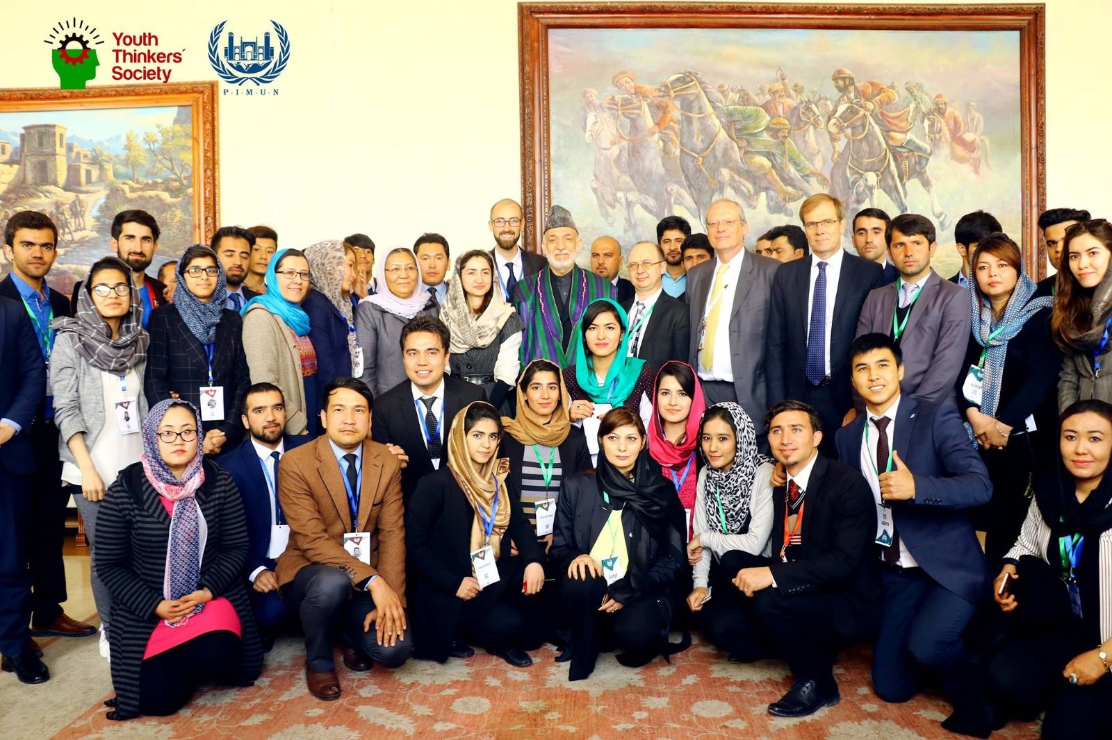 کرزی: زنان در مبارزات استقلال‌طلبانه رسالت خود را ادا کرده‌اند