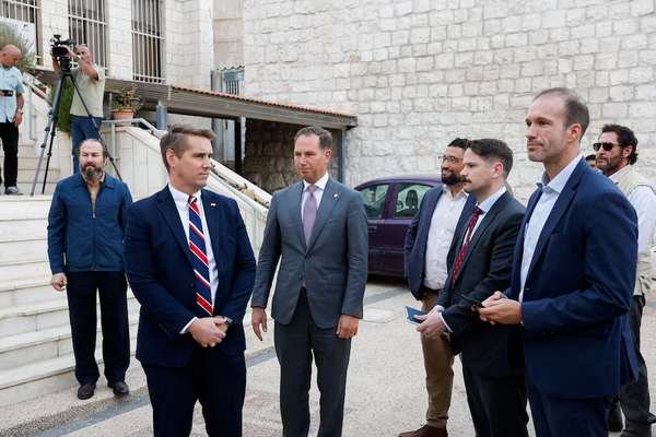 د فلسطین په لوېدیځه غاړه کې پر بهرنیو ډیپلوماټانو بریدونه؛ امریکايي پلاوي طیبې ته سفر کړی