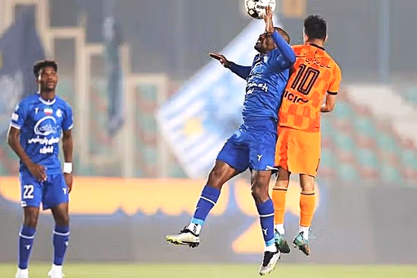 احتمال لغو دیدار تیمهای استقلال ایران و الوصل امارات به دلیل آلودگی هوای تهران