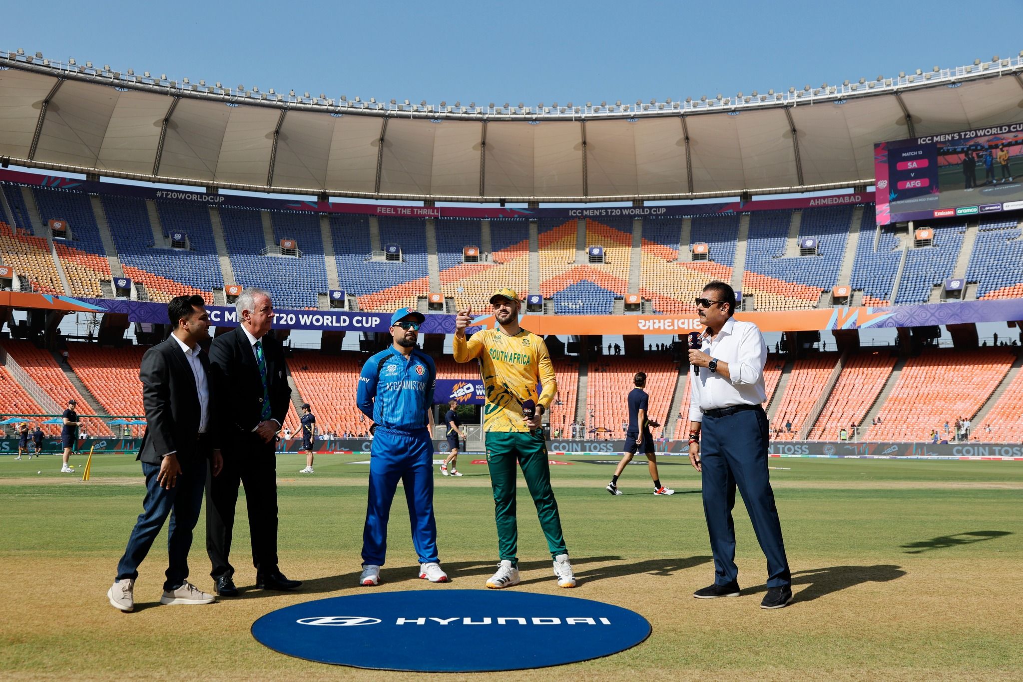 د ۲۰۲۶کال نړۍوال جام؛ افغان لوبډلې د لوبې پچه وګټله، لومړی توپ اچونه کوي