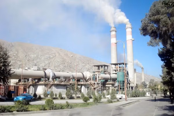طالبان وایي په بغلان کې دامهال ۷۷ لویې او کوچنۍ تولیدي کارخونې فعالیت لري
