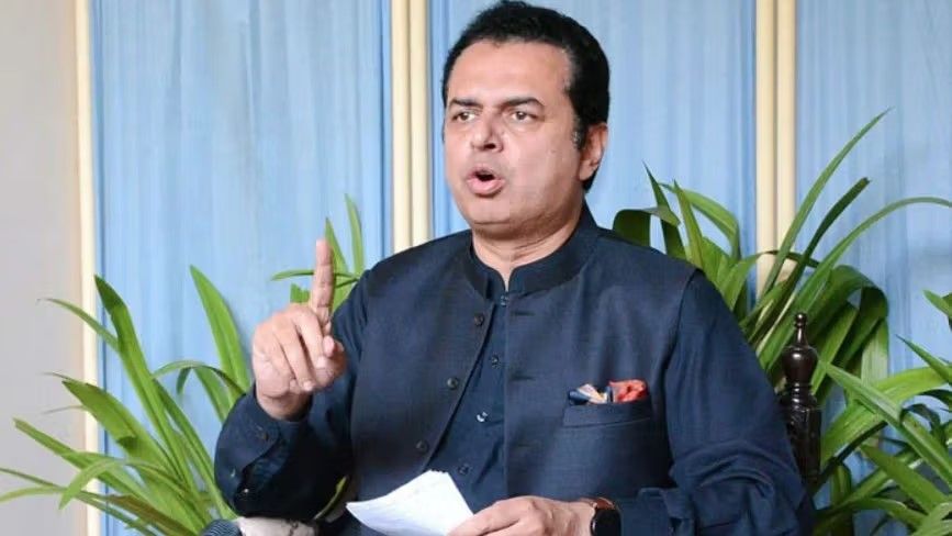 وزير باكستاني يهدد طالبان: إذا فشلت المفاوضات.. سنردّ بالرصاص