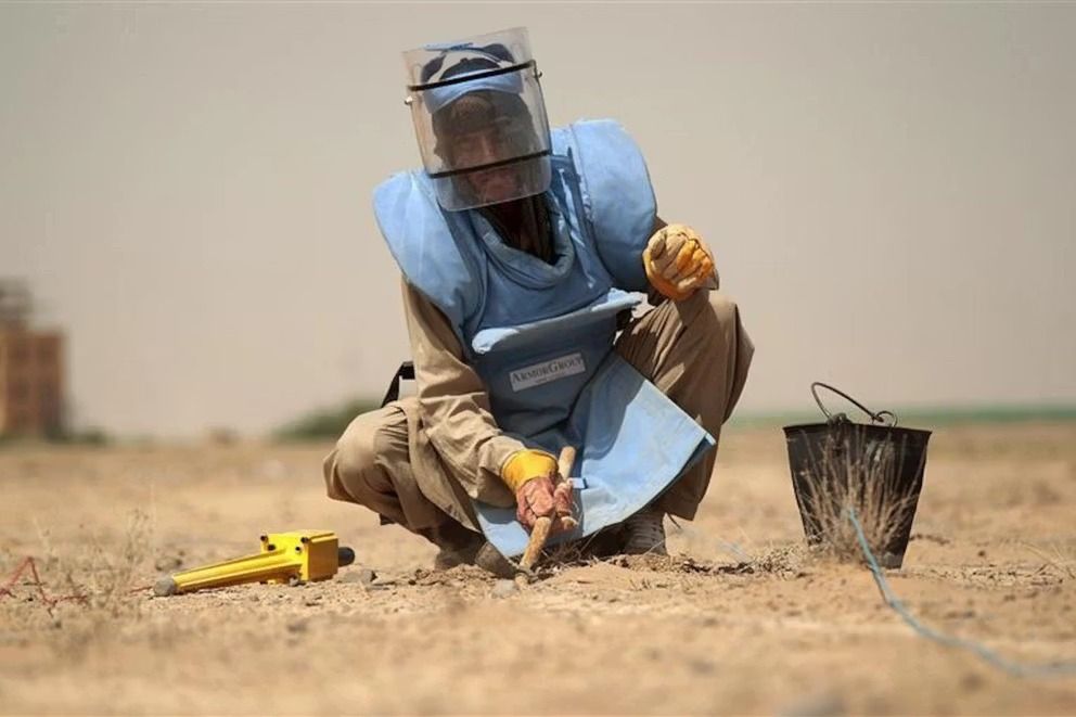 دستکم دو نفر بر اثر انفجار مواد باقی‌مانده از جنگ در کنر جان باختند
