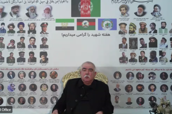 دوستم به طالبان: اگر مذاکره نکنید جنگ از کنترول خارج خواهد شد