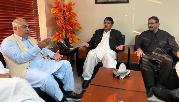 د پښتونخوا امن جرګه؛ تحریک انصاف ګوند د پاکستان فدرالي حکومت ته د ګډون بلنه ورکړه