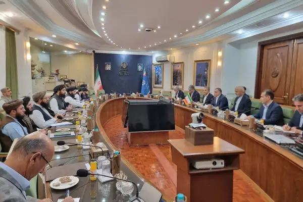 د تېلو او ګازو د کمښت په اړه اندېښنې؛ طالبان وايي ایران د اړتیاوو د پوره کولو ډاډ ورکړی