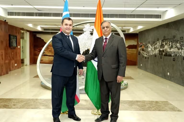 الهند وأوزبكستان تتفقان على تعزيز التعاون لمكافحة الإرهاب