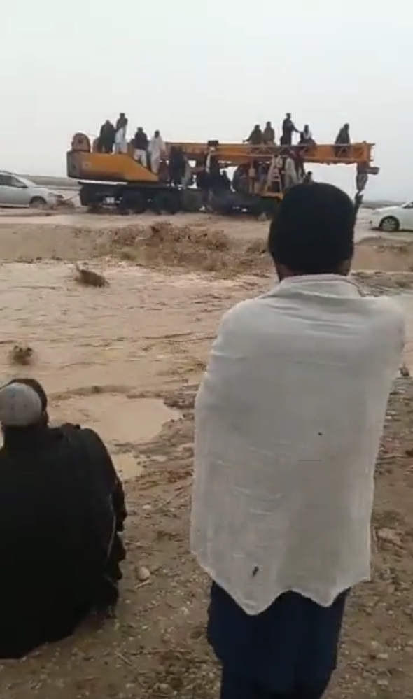 جاری شدن سیل در جنوب افغانستان؛ شاهراه قندهار - هلمند بسته شد