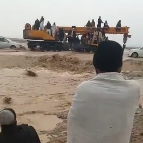 جاری شدن سیل در جنوب افغانستان؛ شاهراه قندهار - هلمند بسته شد