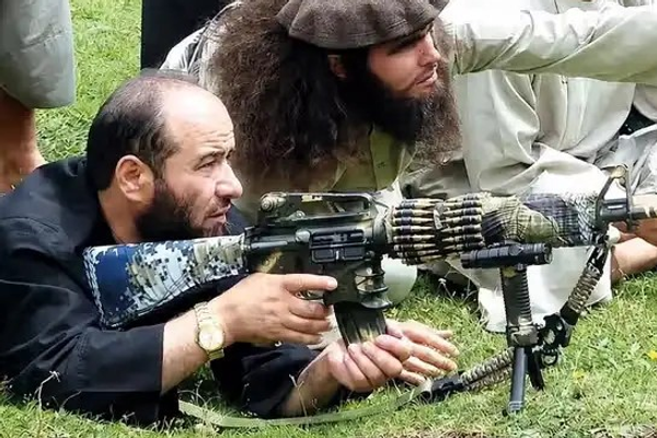 په بدخشان کې د طالبانو او جمعهخان فاتح ترمنځ نښتې زور اخیستی دی