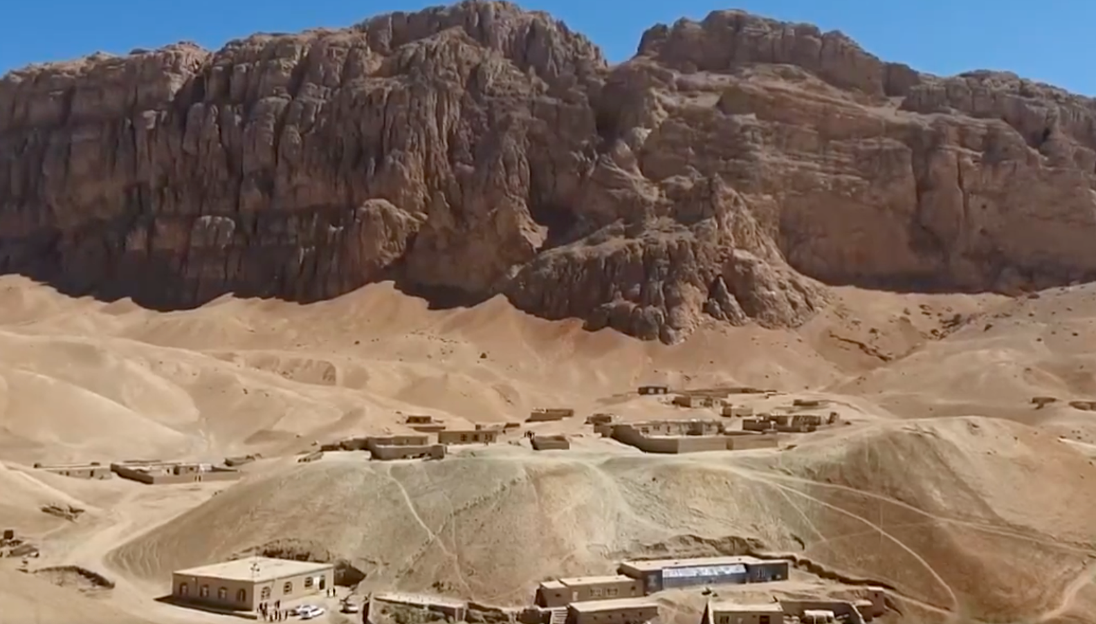 طالبان ادعا کوي چې بامیان کې یې د یوې نجلۍ تښتونکی او د هغې د ورور قاتل وژلی دی