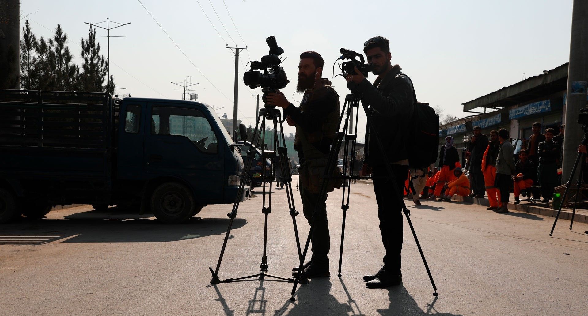 د افغانستان د خبریالانو مرکز: طالبانو په درېیو اوونیو کې ۷ خبریالان او رسنیز فعالان نیولي