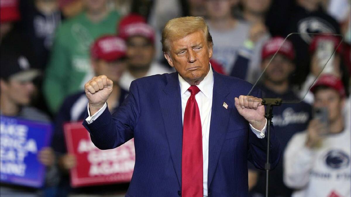 هکرهای چینی مکالمه‌های یک مشاور کارزار ترامپ را «شنود کردند»