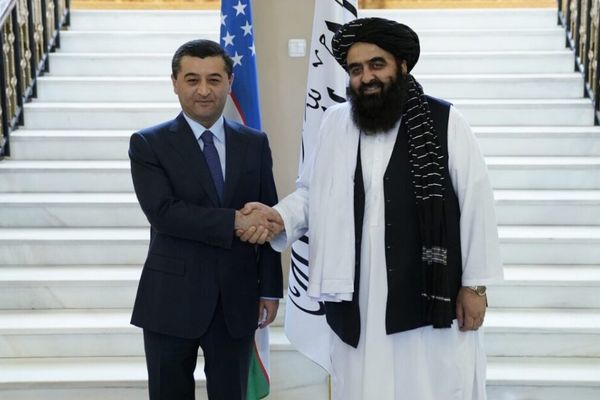 د متقي او سعدوف ټلیفوني اړیکه؛ ډیر ژر به د ټرانس افغان پروژې د امکان ارزونې مطالعات پیل شي