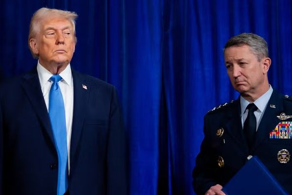 ډونالډ ټرمپ پر ایران د برید په اړه د امريکا د لوی درستيز مخالفت رد کړ