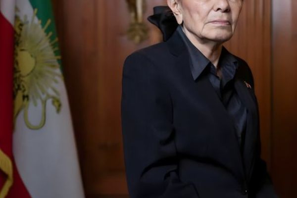 فرح پهلوي: د ایرانیانو یووالی، زړورتیا او وطن دوستي هېڅ ځواک نهشي ماتولی